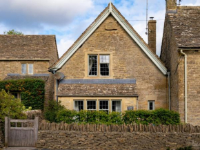 Pass the Keys Delightful 4 bedroom Cotswold character cottage